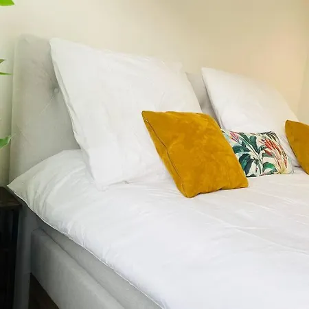 Large 3 Bedrooms In Center With Terrace&parking-bon1 卢森堡