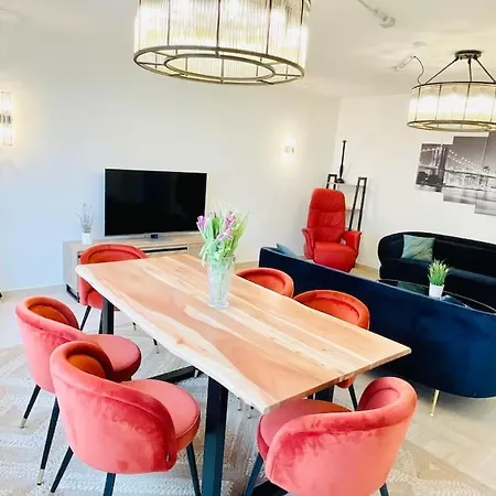 Large 3 Bedrooms In Center With Terrace&parking-bon1 Appartement *